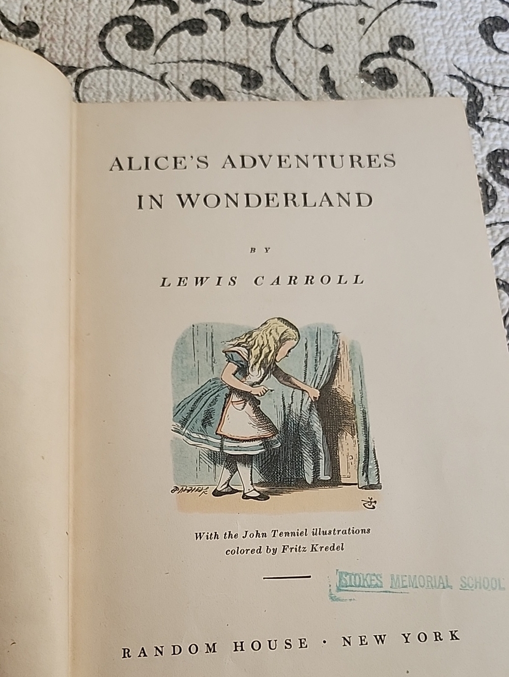 1946 Copy of Alice's Adventure in Wonderland by Lewis Carroll - Picture 6 of 9